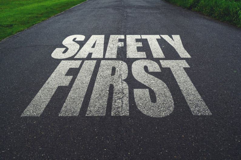 11 Safety Tips for Truckers and Other Drivers